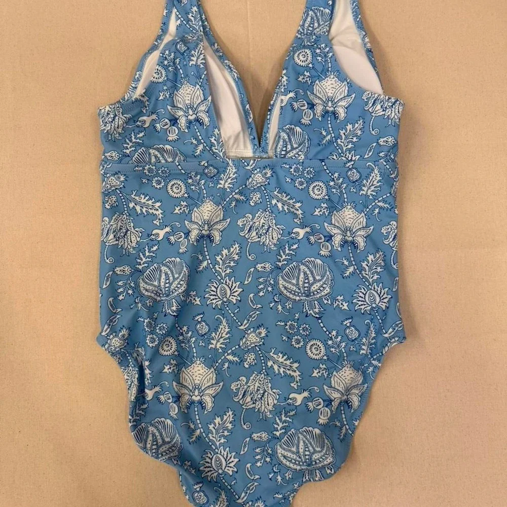 Blue‎ floral one-piece swimsuit 💙